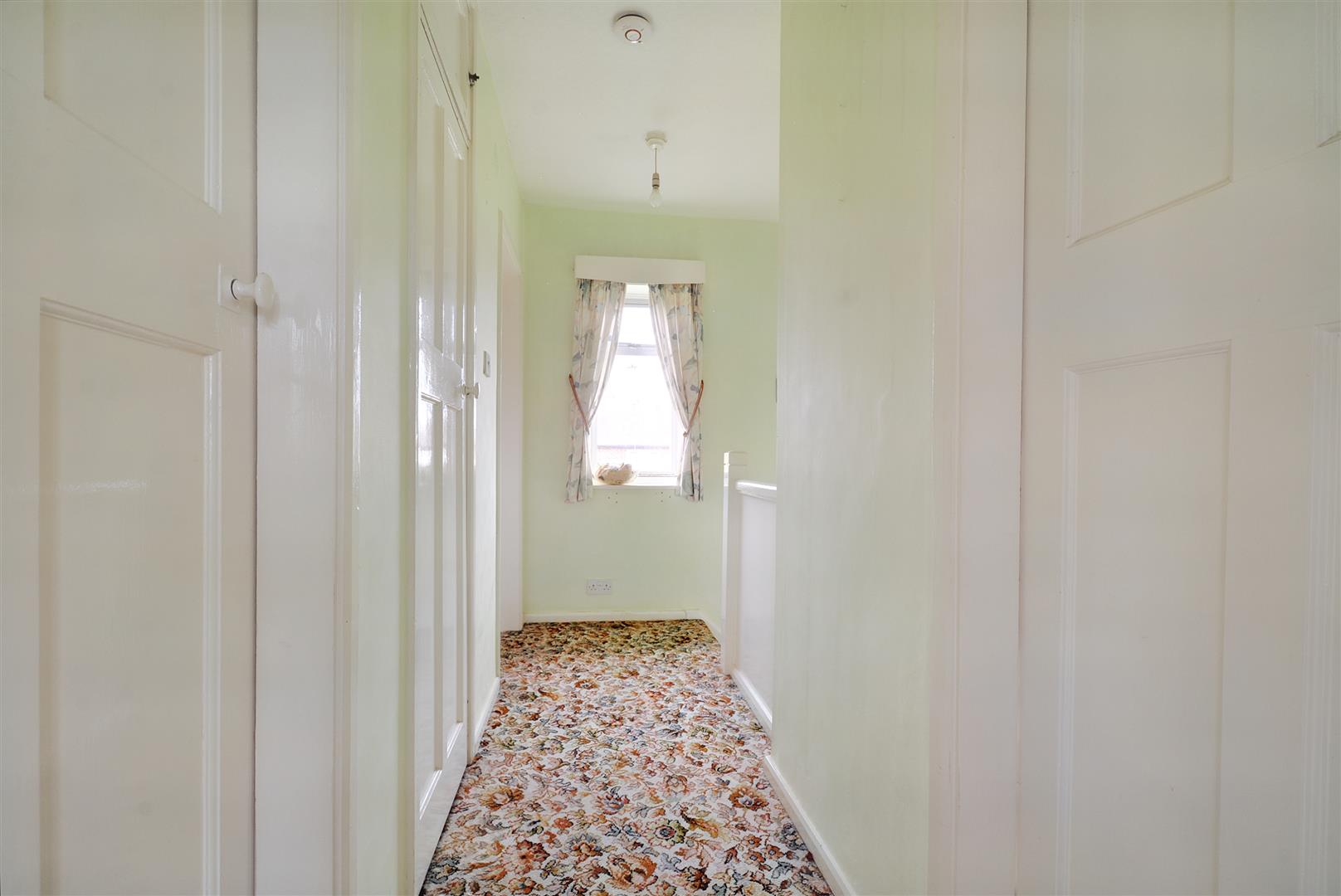 Fernwood Crescent, Nottingham Robert Ellis Estate Agents